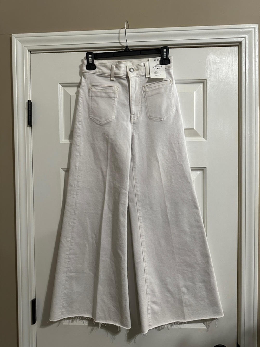 Madewell Flared Wide-Leg Crop Jeans in Vintage Ivory - Picture 6 of 12